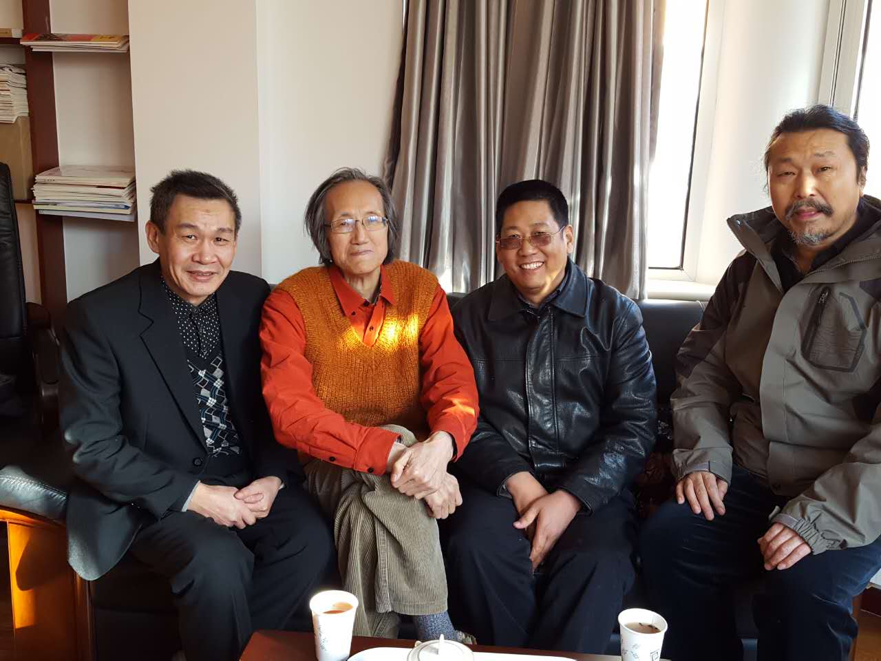 1480396046549479.jpg 院委会合影.jpg